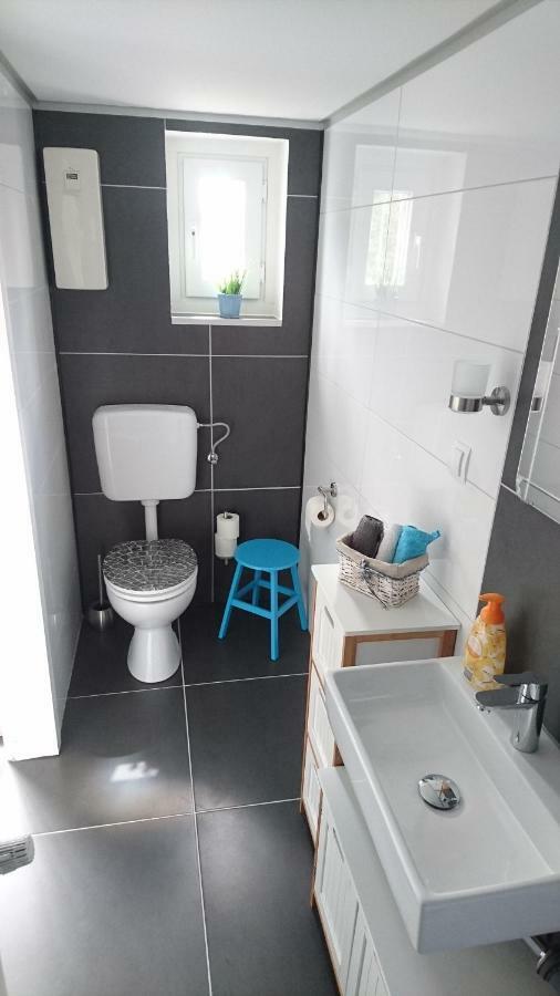 Ferienwohnung Silvia Nideggen Luaran gambar